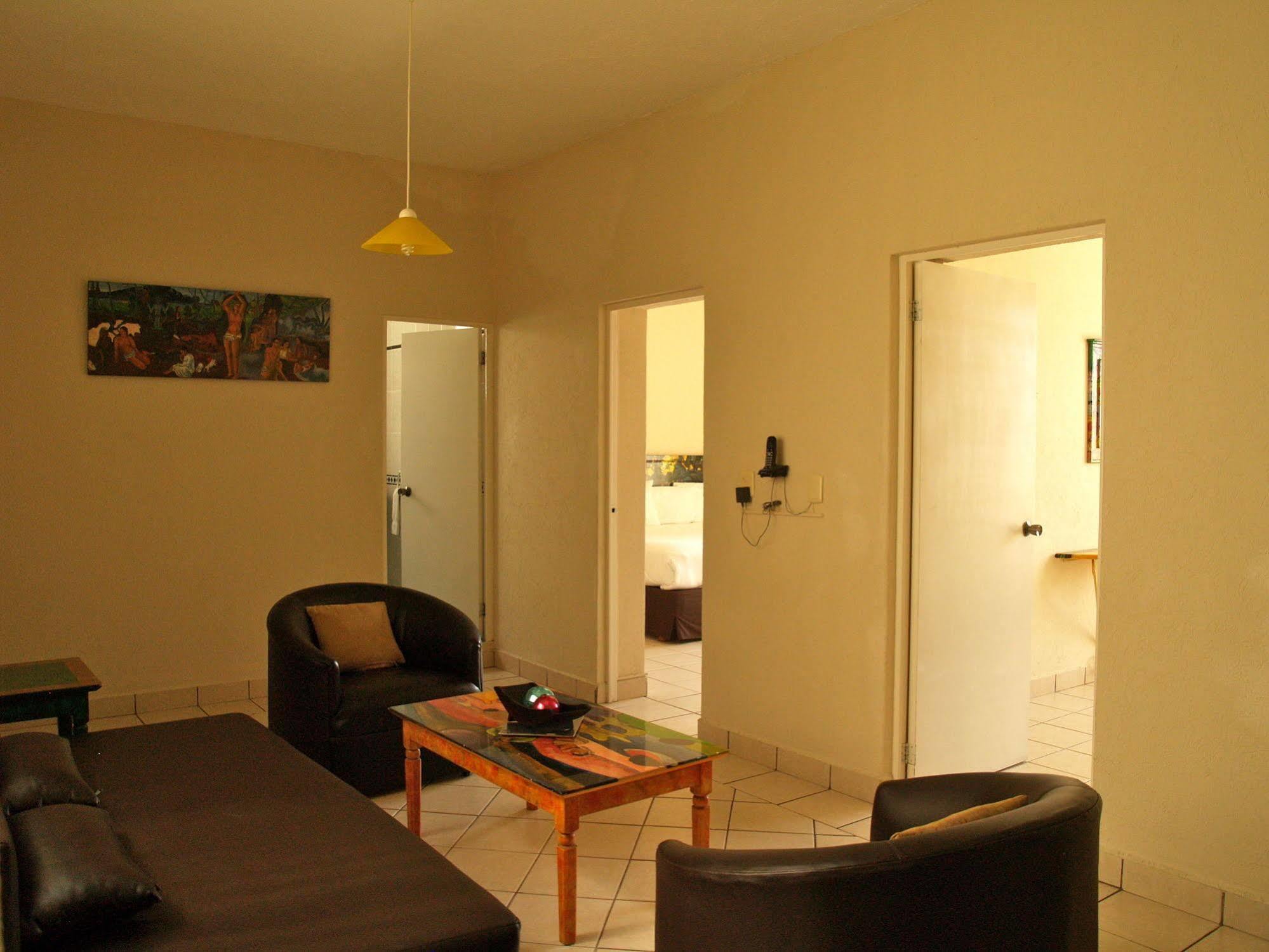 Hotel & Suites Galeria Morelia Esterno foto